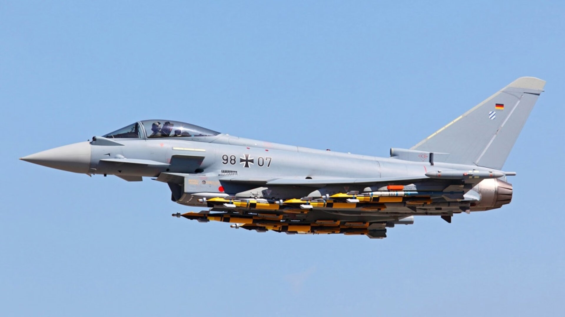 乐鱼体育app-中超球迷文化展开展现城市特色与足球融合，中超足球俱乐部风格